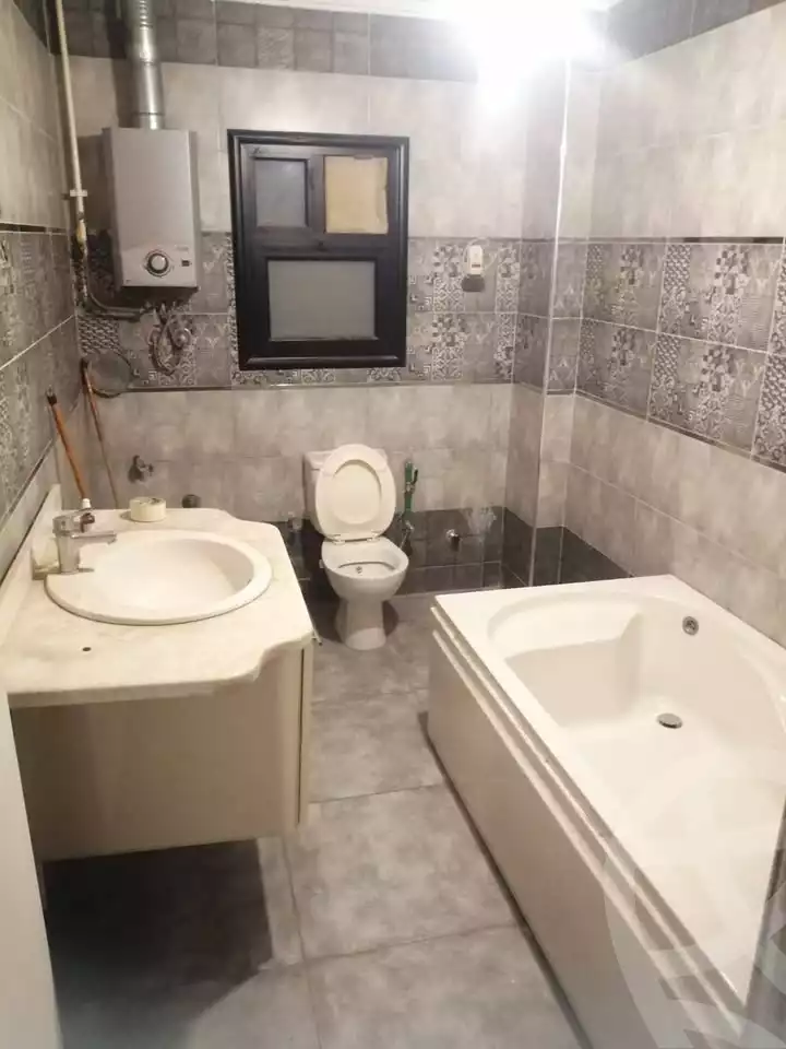 https://aqarmap.com.eg/en/listing/6019418-for-sale-cairo-mokattam-lhdb-l-ly-el-naforah-square