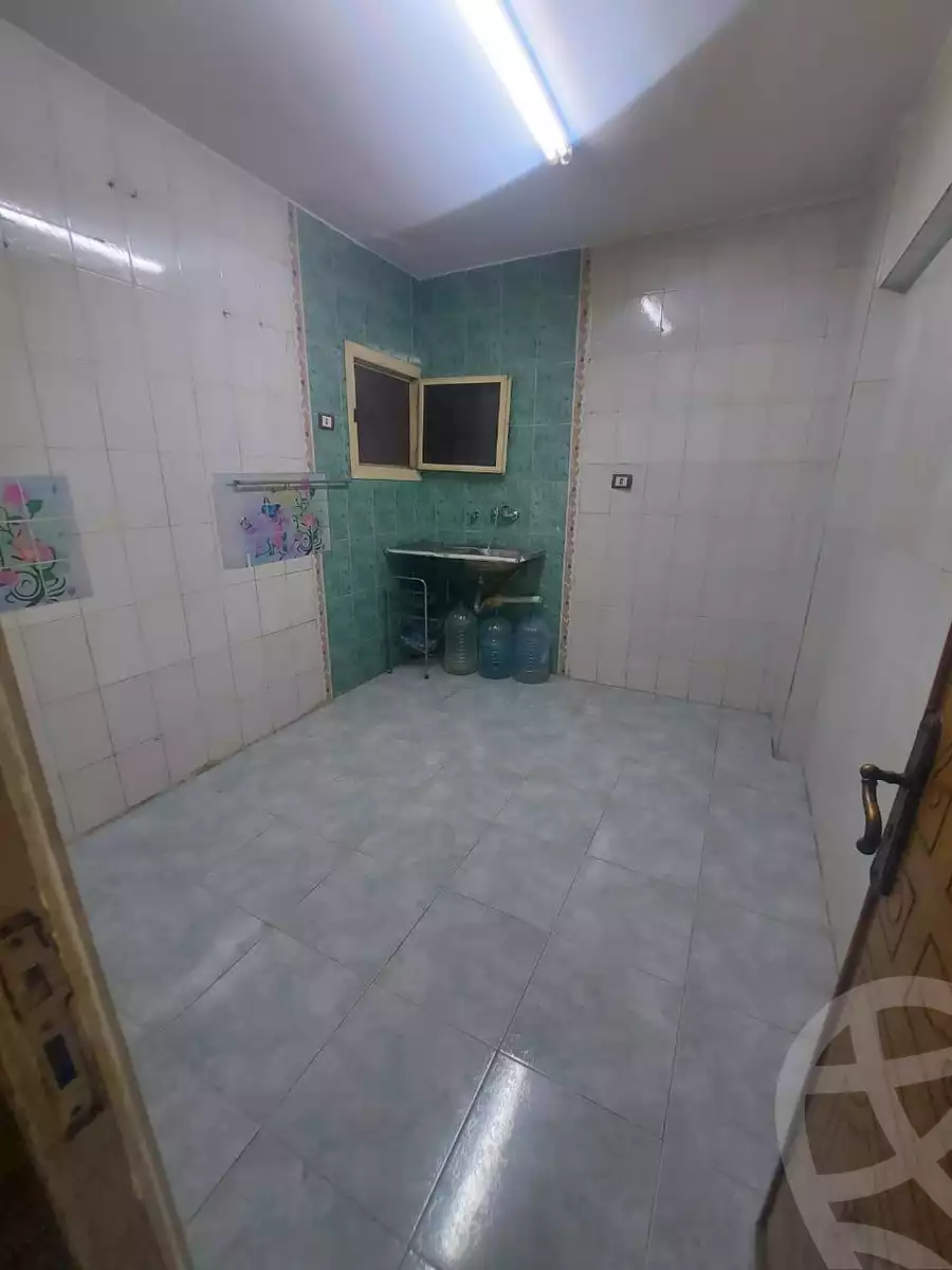 https://aqarmap.com.eg/en/listing/6021612-for-rent-cairo-helwan-helwan-el-sharkeya-heidar-st