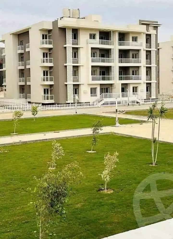 https://aqarmap.com.eg/en/listing/6021615-for-sale-cairo-el-sheikh-zayed-city-compounds-el-khamayel