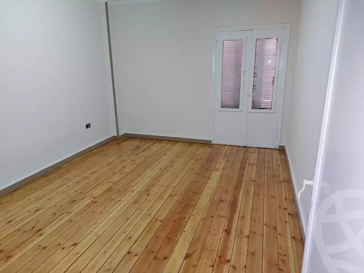 https://aqarmap.com.eg/ar/listing/6022430-for-rent-cairo-mokattam-lhdb-l-ly-shareaa-9