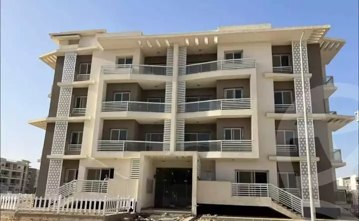 https://aqarmap.com.eg/ar/listing/6023093-for-sale-cairo-el-sheikh-zayed-city-compounds-el-khamayel