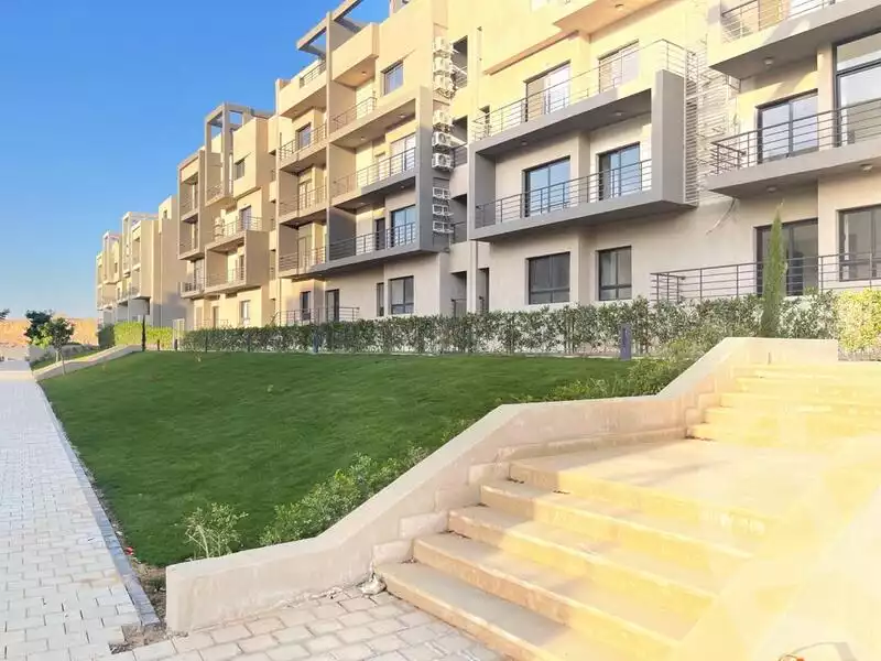 https://aqarmap.com.eg/en/listing/6023183-for-sale-cairo-new-cairo-compounds-fifth-square