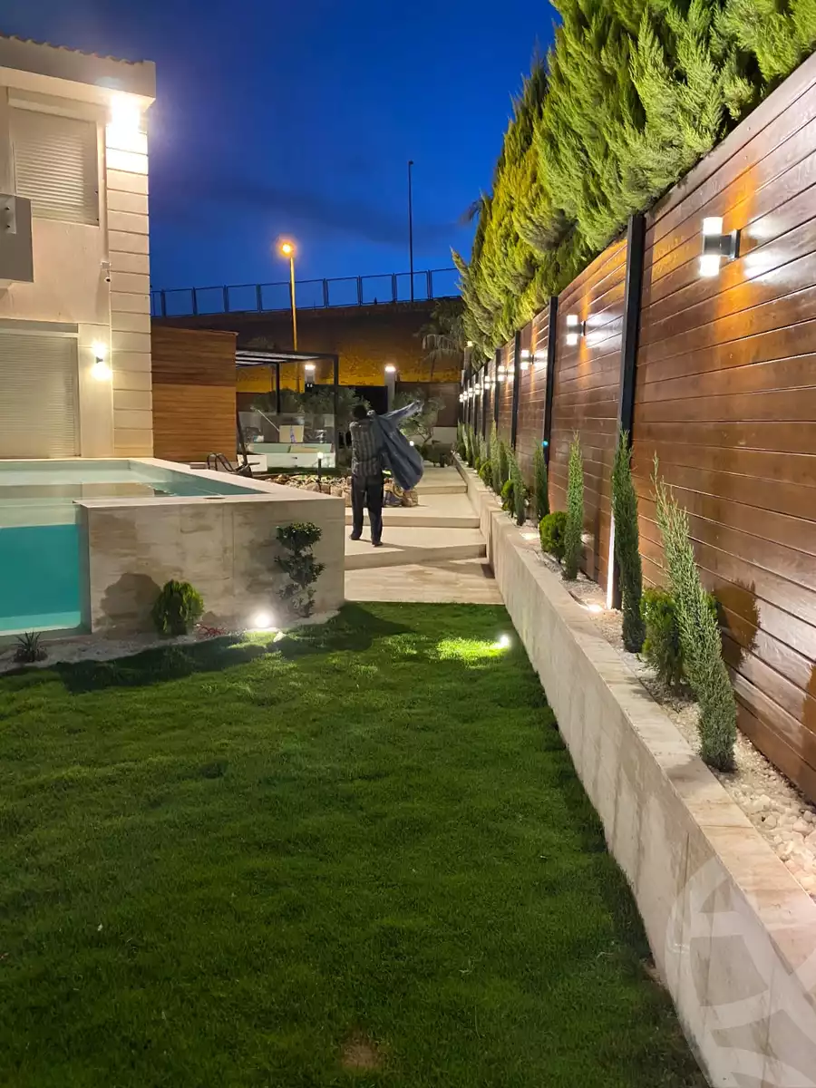 https://aqarmap.com.eg/en/listing/6023175-for-sale-cairo-el-sheikh-zayed-city-compounds-el-rabwa