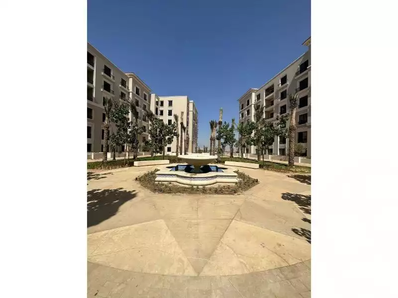 https://aqarmap.com.eg/en/listing/6023744-for-sale-cairo-el-sheikh-zayed-city-compounds-kmbwnd-fyldj-wyst-dr-llttwyr