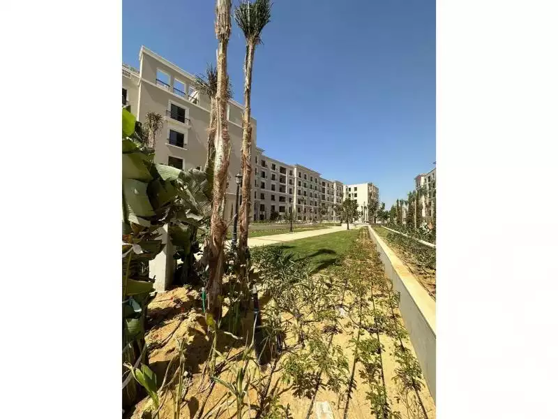 https://aqarmap.com.eg/en/listing/6023744-for-sale-cairo-el-sheikh-zayed-city-compounds-kmbwnd-fyldj-wyst-dr-llttwyr