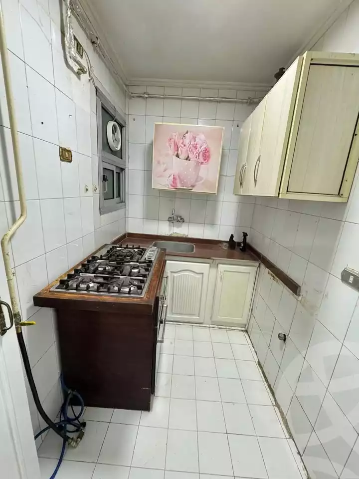 https://aqarmap.com.eg/en/listing/6024956-for-rent-alexandria-zezenia-ibrahim-el-attar-st