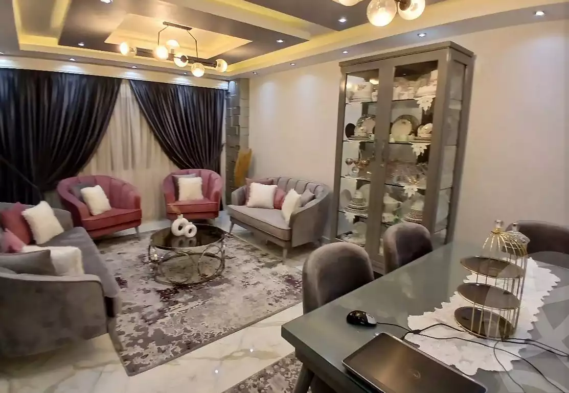 https://aqarmap.com.eg/en/listing/6025475-for-sale-cairo-mokattam-compounds-kmbwnd-jwldn-jyts