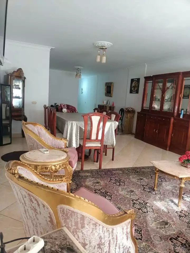 https://aqarmap.com.eg/ar/listing/6028189-for-sale-alexandria-ganaklis-shr-mrtdy-bsh