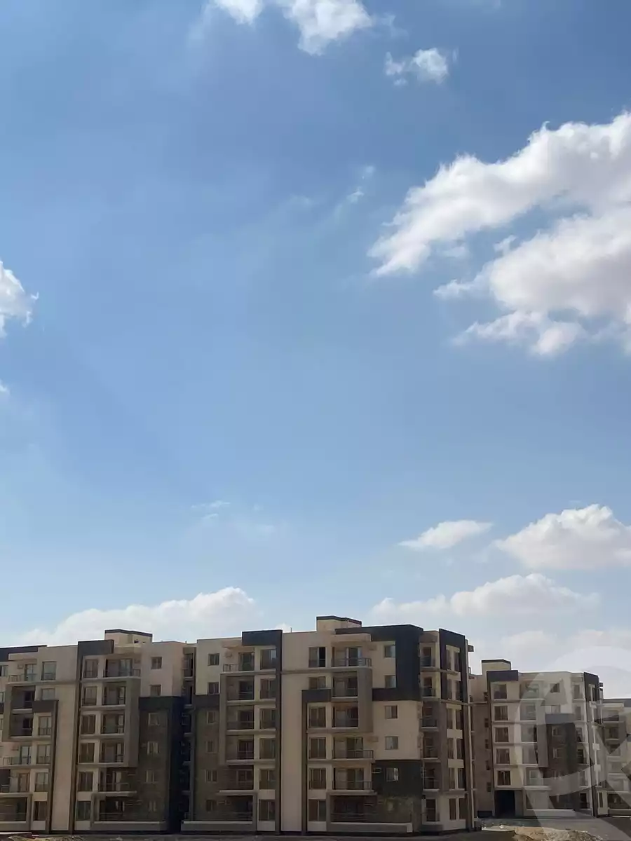 https://aqarmap.com.eg/en/listing/6028709-for-sale-cairo-el-sheikh-zayed-city-lshykh-zyd-ljdyd-west-view-residence-hdp