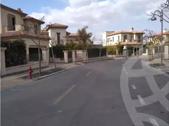 https://aqarmap.com.eg/en/listing/6031215-for-sale-cairo-mokattam-compounds-uptown-cairo