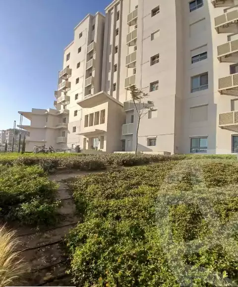 https://aqarmap.com.eg/ar/listing/6031332-for-sale-cairo-mokattam-compounds-uptown-cairo