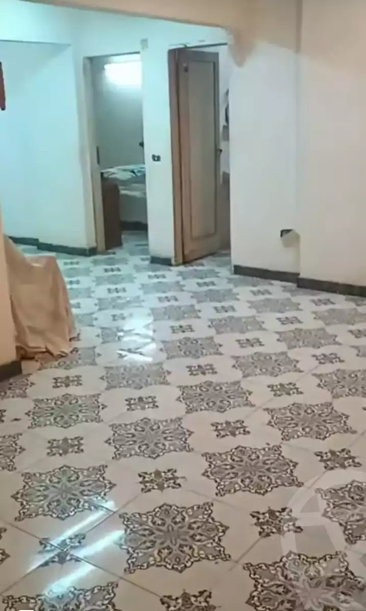 https://aqarmap.com.eg/en/listing/6032275-for-sale-cairo-helwan-helwan-el-sharkeya-heidar-st