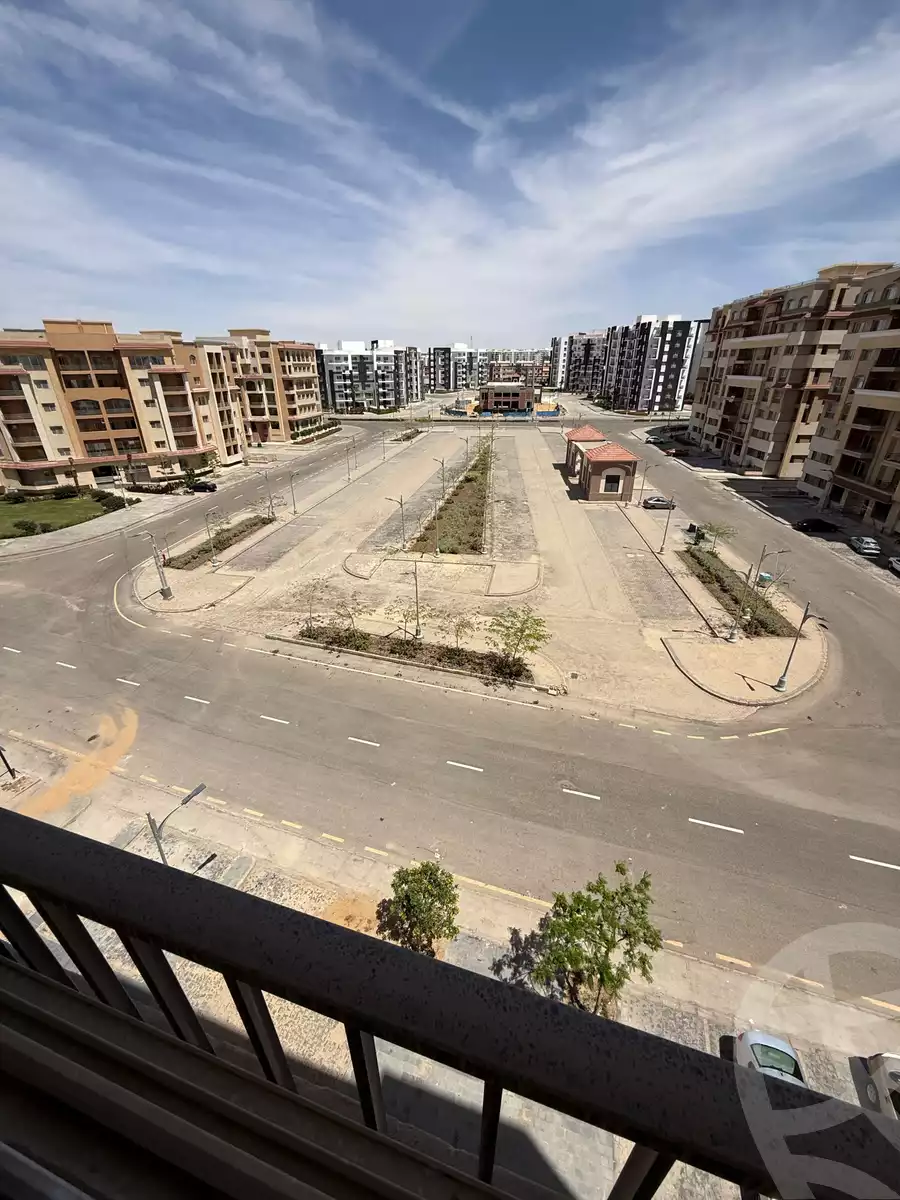 https://aqarmap.com.eg/ar/listing/5462239-for-sale-cairo-new-administrative-capital-r3-mamsha-views