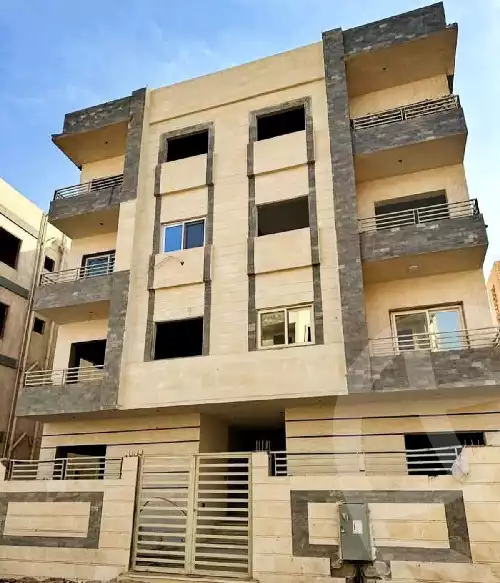 https://aqarmap.com.eg/en/listing/6035165-for-sale-cairo-6th-of-october-hadaeq-october-lmntq-lsyhy
