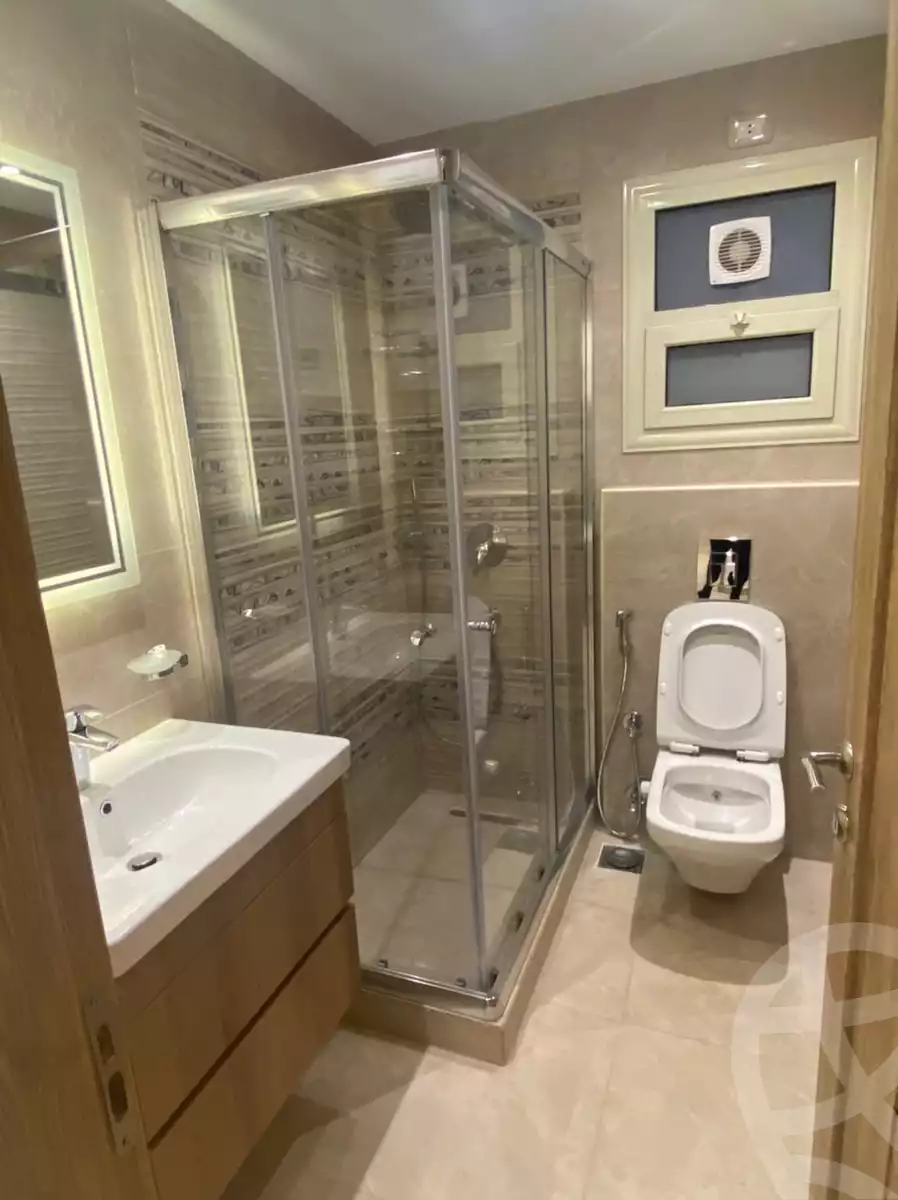 https://aqarmap.com.eg/en/listing/6037953-for-rent-cairo-new-cairo-lrhb-city-phase-1-ahmed-rami-st