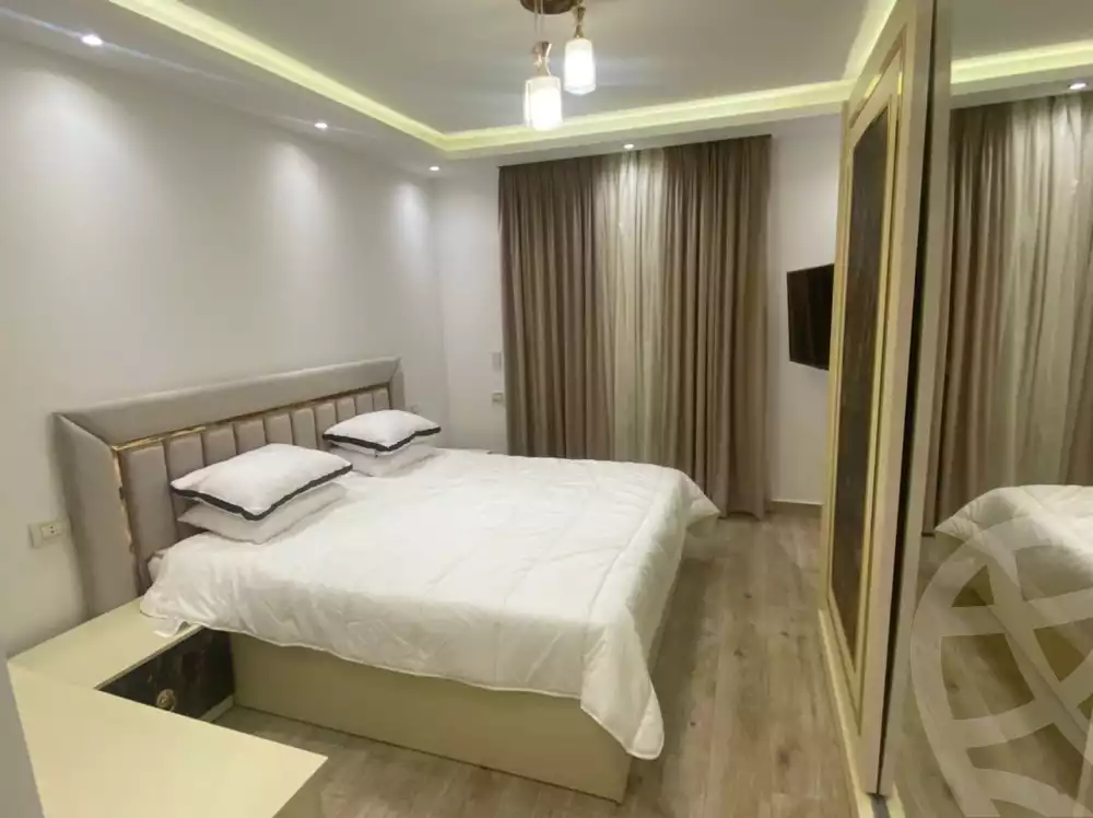 https://aqarmap.com.eg/en/listing/6037953-for-rent-cairo-new-cairo-lrhb-city-phase-1-ahmed-rami-st