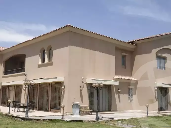 https://aqarmap.com.eg/en/listing/6038189-for-sale-cairo-mokattam-compounds-uptown-cairo