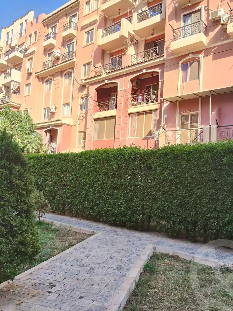 https://aqarmap.com.eg/en/listing/6039142-for-sale-cairo-el-sheikh-zayed-city-compounds-rawdet-zayed