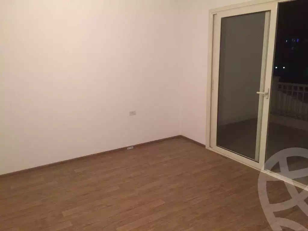 https://aqarmap.com.eg/en/listing/6041871-for-sale-cairo-el-sheikh-zayed-city-compounds-greens