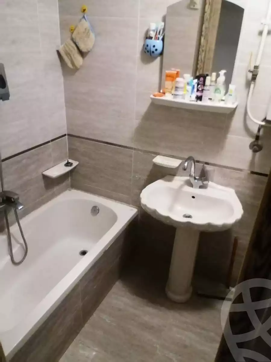 https://aqarmap.com.eg/en/listing/6043928-for-sale-cairo-ain-shams-yn-shms-lgrby