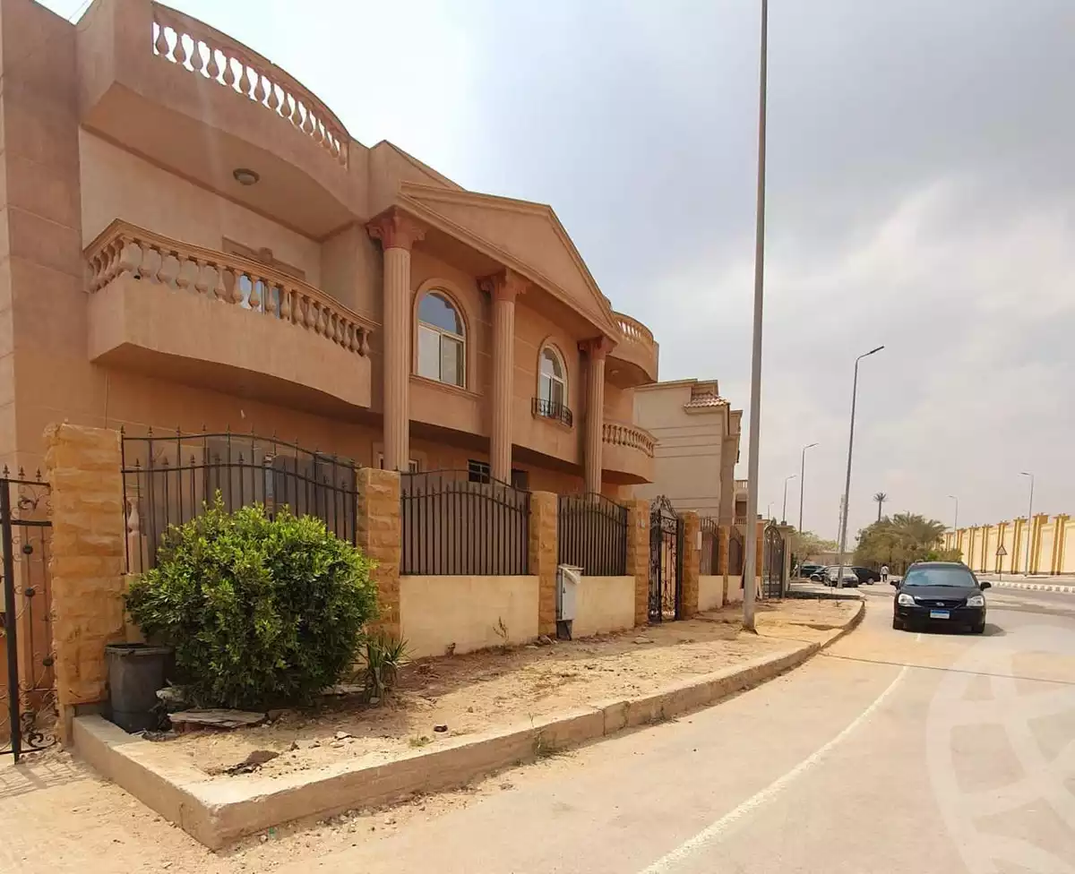 https://aqarmap.com.eg/en/listing/6044294-for-sale-cairo-new-cairo-sharq-el-akadamiya-al-tahrir-st