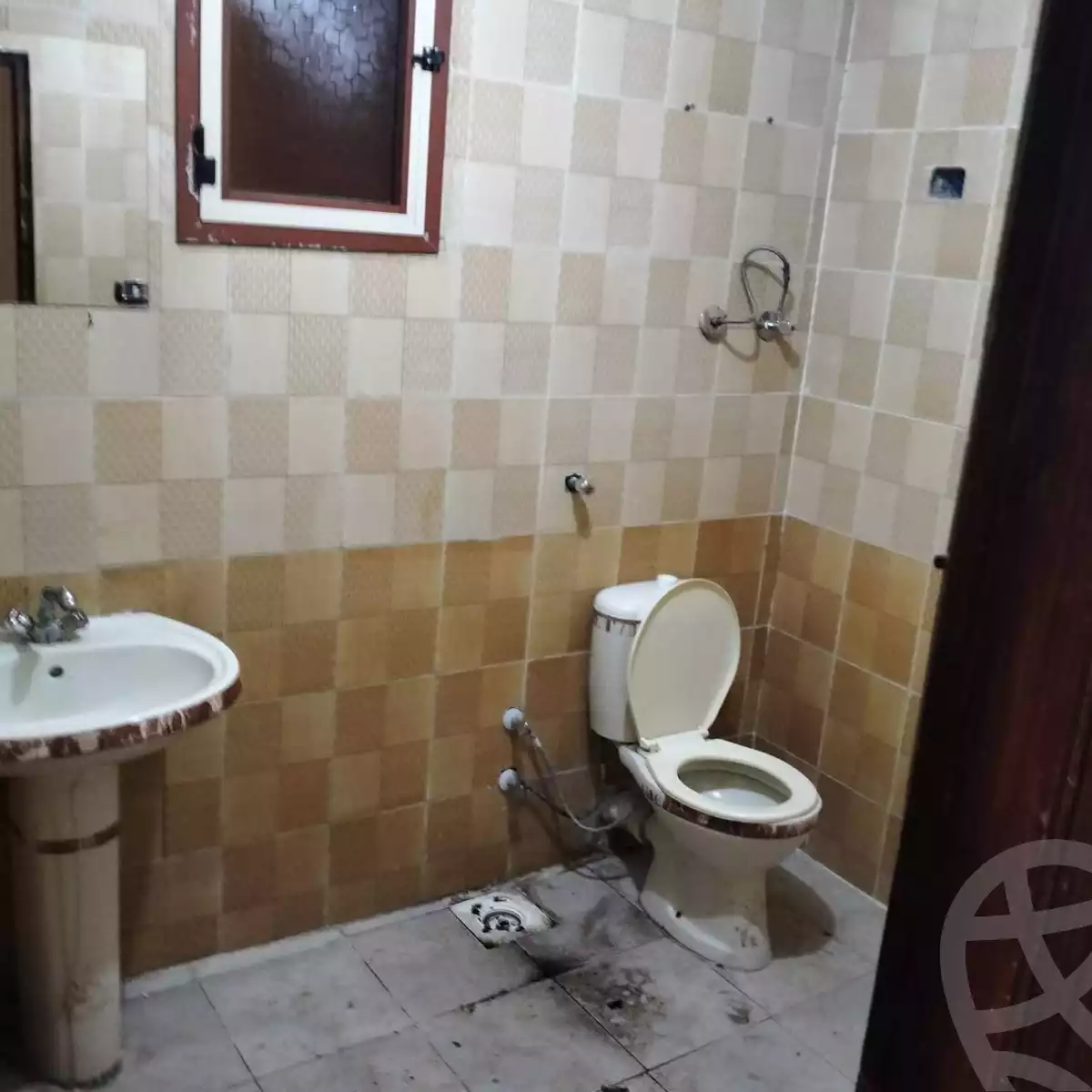 https://aqarmap.com.eg/ar/listing/6044978-for-rent-alexandria-l-jmy-el-kilo-21