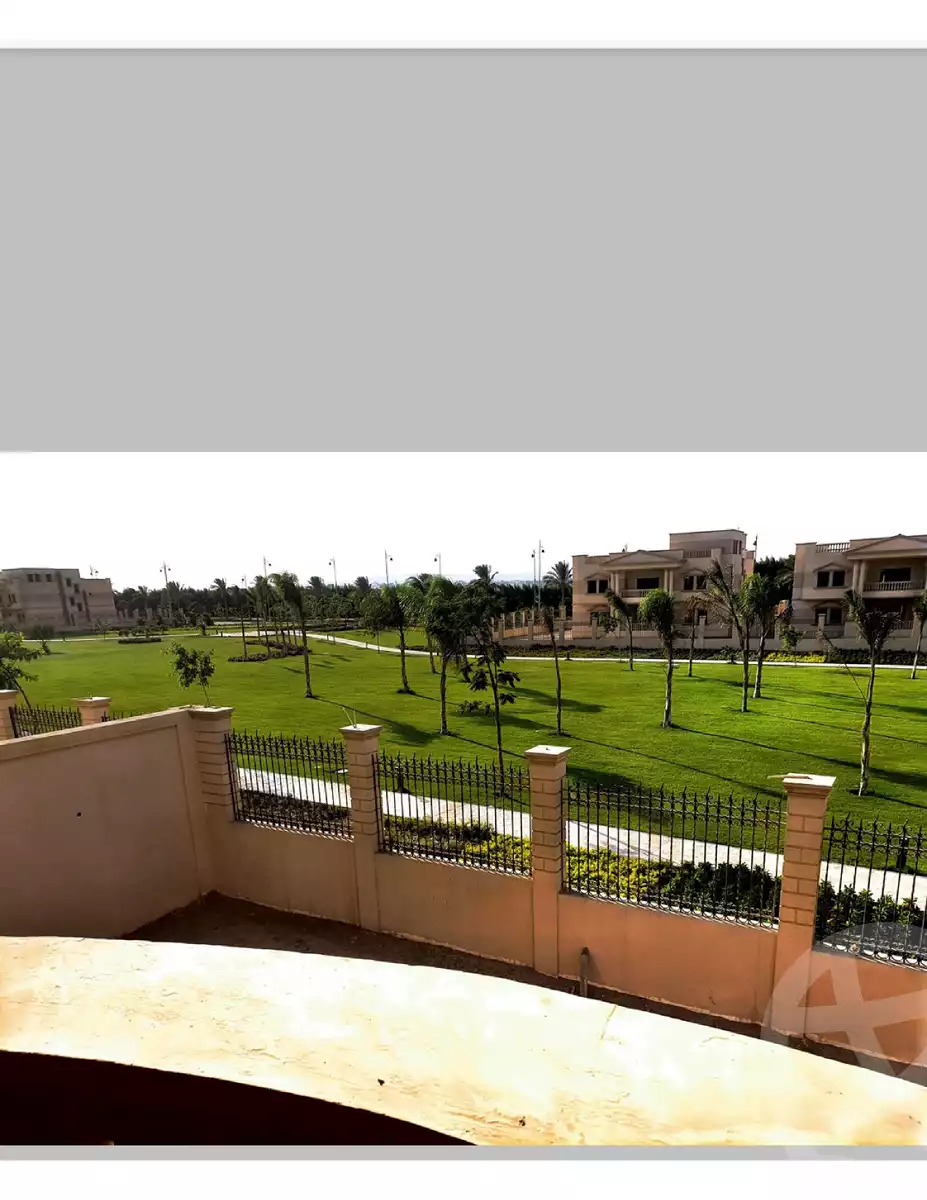 https://aqarmap.com.eg/en/listing/6048828-for-sale-cairo-el-sheikh-zayed-city-compounds-royal-city