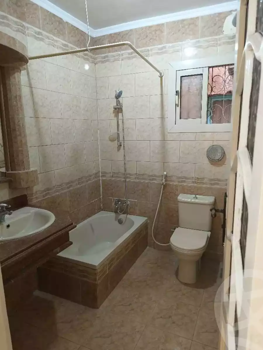 https://aqarmap.com.eg/en/listing/6050309-for-rent-cairo-mokattam-lhdb-l-ly