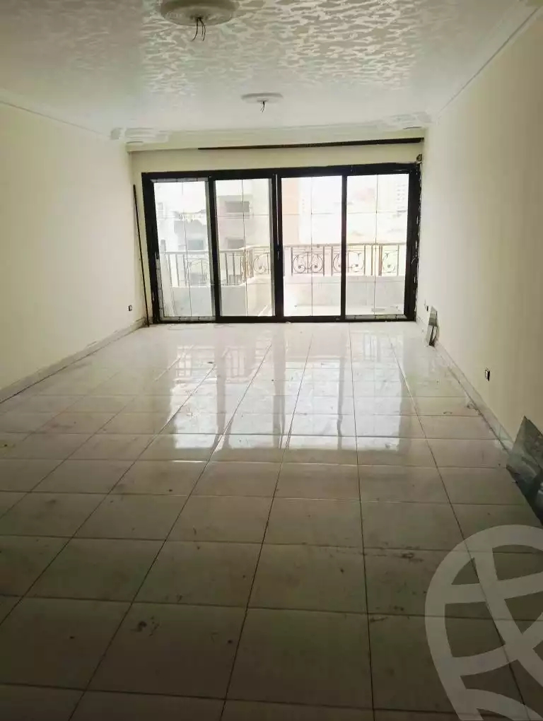 https://aqarmap.com.eg/en/listing/6050591-for-rent-cairo-mokattam-lhdb-l-ly-shareaa-9