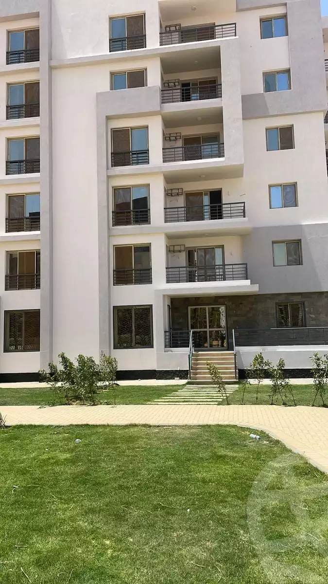 https://aqarmap.com.eg/en/listing/6056724-for-sale-cairo-el-sheikh-zayed-city-lshykh-zyd-ljdyd-west-view-residence-hdp