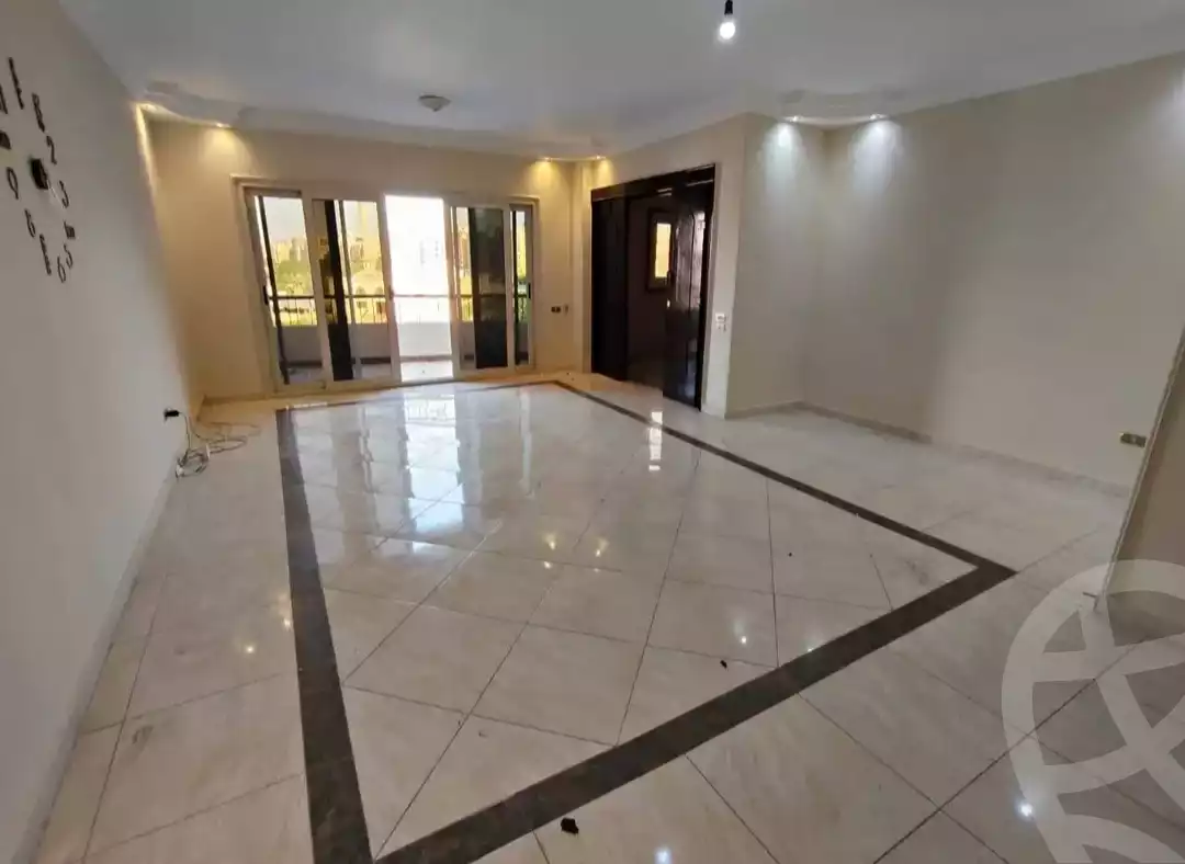 https://aqarmap.com.eg/en/listing/6057999-for-rent-cairo-mokattam-lhdb-l-ly