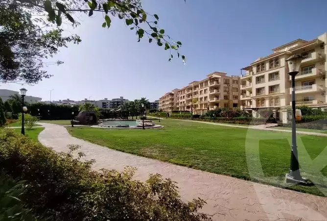 https://aqarmap.com.eg/en/listing/6059470-for-sale-cairo-el-sheikh-zayed-city-compounds-greens