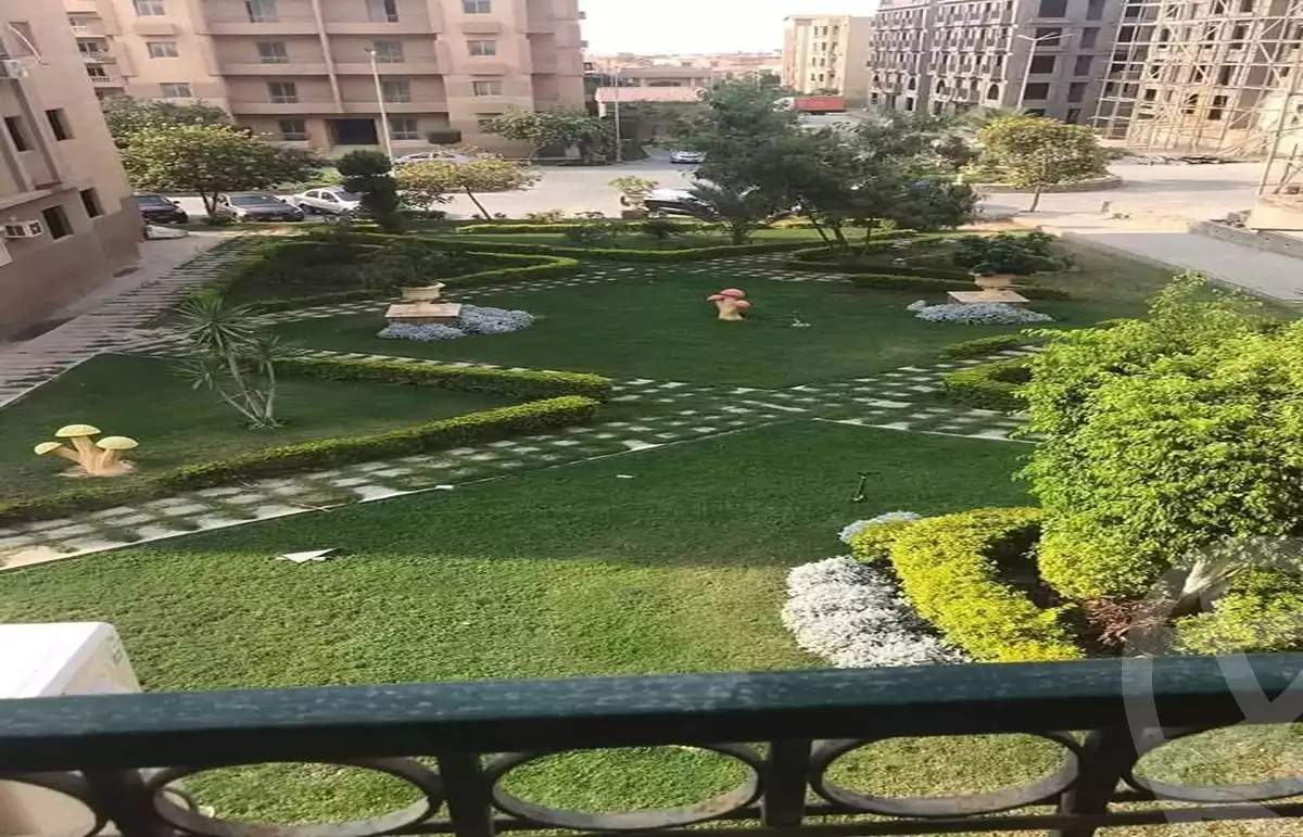 https://aqarmap.com.eg/en/listing/6063102-for-sale-cairo-new-cairo-compounds-el-ashrafia