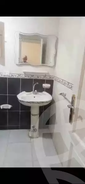 https://aqarmap.com.eg/en/listing/6064964-for-sale-alexandria-bolekly