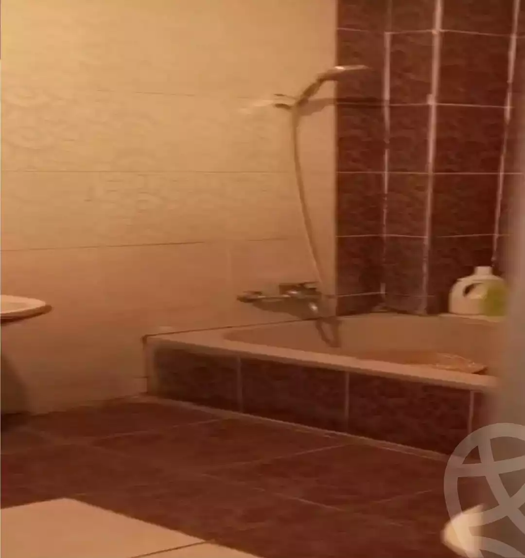 https://aqarmap.com.eg/en/listing/6065101-for-sale-cairo-helwan-hadayek-helwan-nile-corniche-st