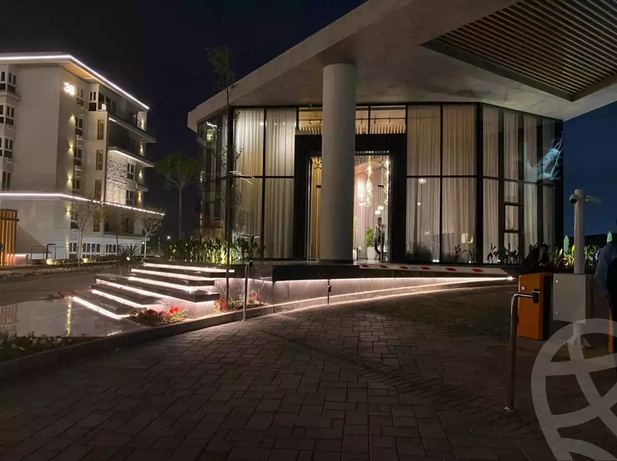 https://aqarmap.com.eg/en/listing/6066849-for-sale-cairo-new-cairo-compounds-mountain-view-hyde-park