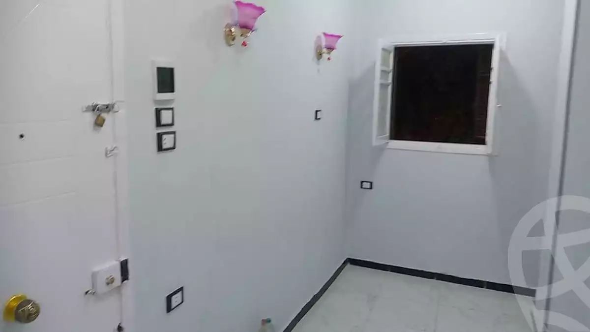 https://aqarmap.com.eg/ar/listing/6068477-for-rent-asyut-asyut-city-el-sadat-st