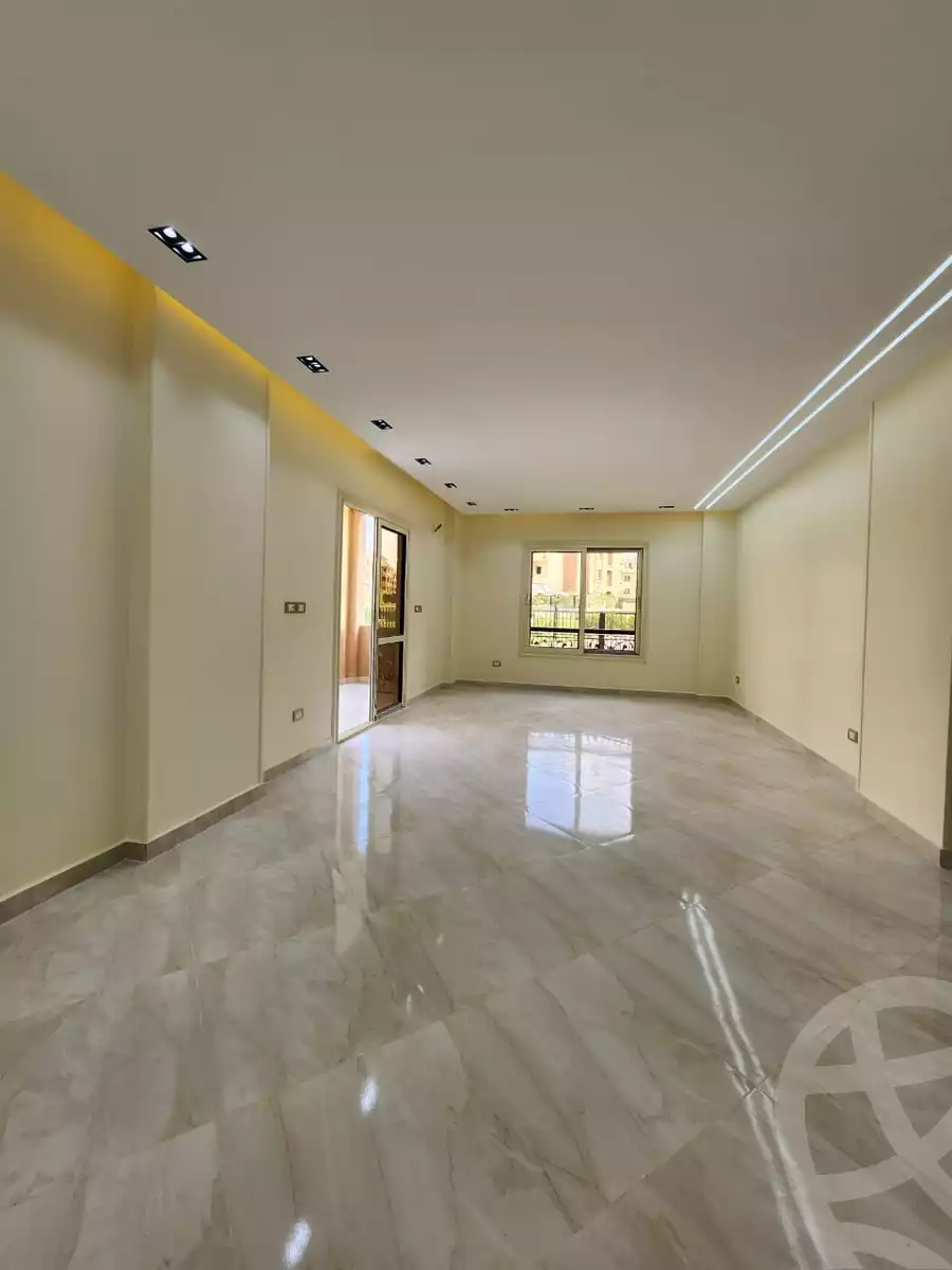 https://aqarmap.com.eg/en/listing/6068915-for-sale-cairo-el-sheikh-zayed-city-compounds-el-khamayel