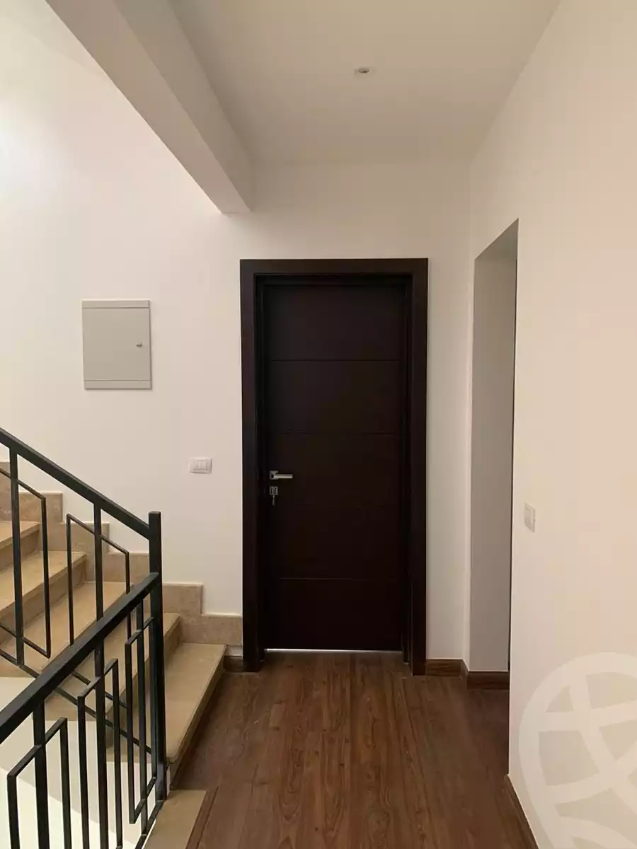 https://aqarmap.com.eg/ar/listing/6069400-for-rent-cairo-el-sheikh-zayed-city-compounds-kmbwnd-wyst-twn-swdyk