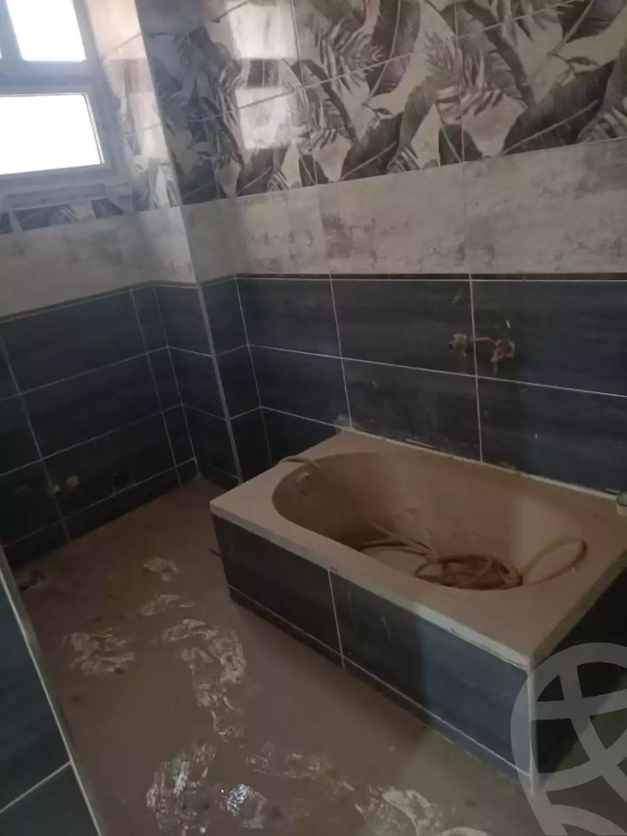 https://aqarmap.com.eg/en/listing/6071641-for-sale-cairo-ain-shams-ahmed-esmat-st