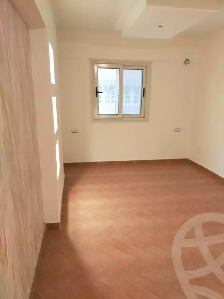 https://aqarmap.com.eg/ar/listing/6072247-for-rent-alexandria-ganaklis-shr-bw-qyr-tryq-lhry