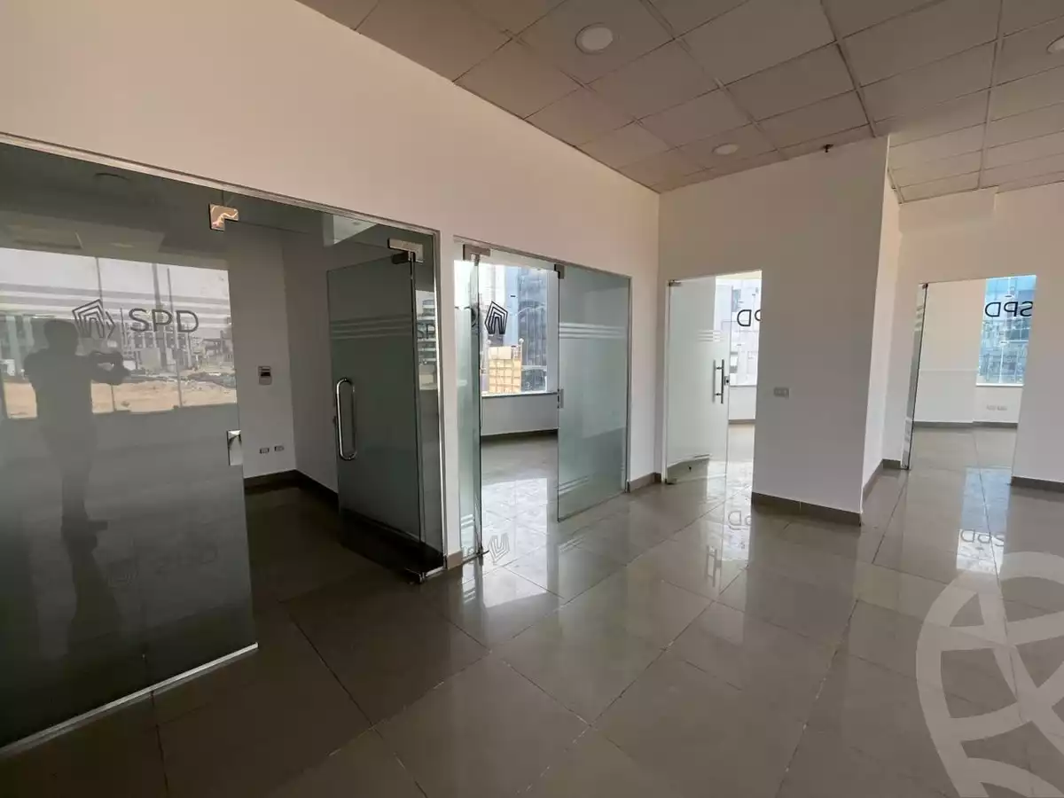 https://aqarmap.com.eg/ar/listing/6072742-for-rent-cairo-new-cairo-90th-street-south-teseen-st