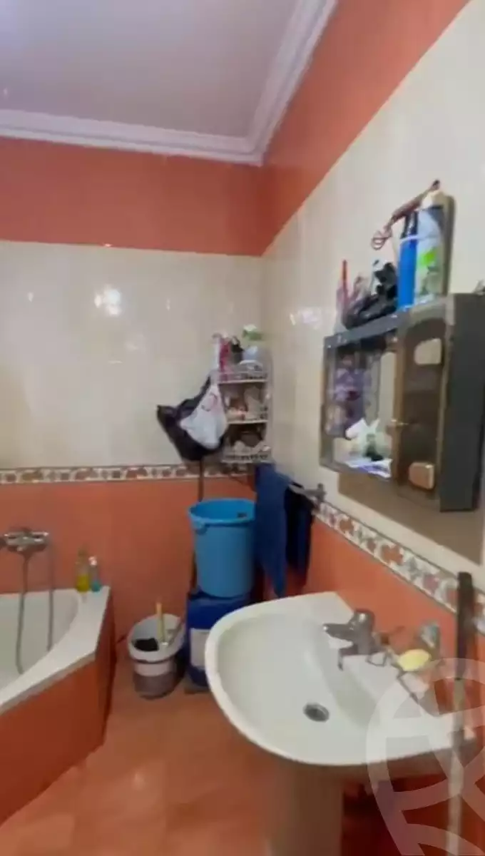 https://aqarmap.com.eg/en/listing/6072851-for-sale-cairo-faisal-kafr-tohormos-queen-nazli-st