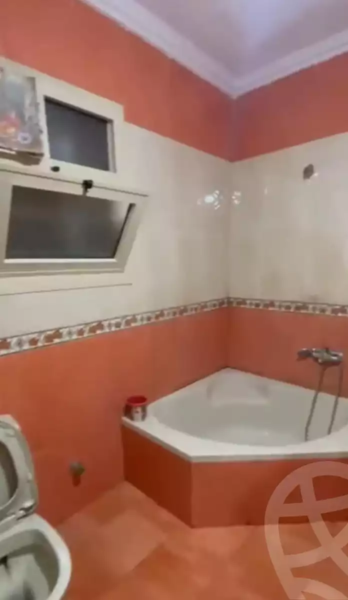 https://aqarmap.com.eg/en/listing/6072851-for-sale-cairo-faisal-kafr-tohormos-queen-nazli-st