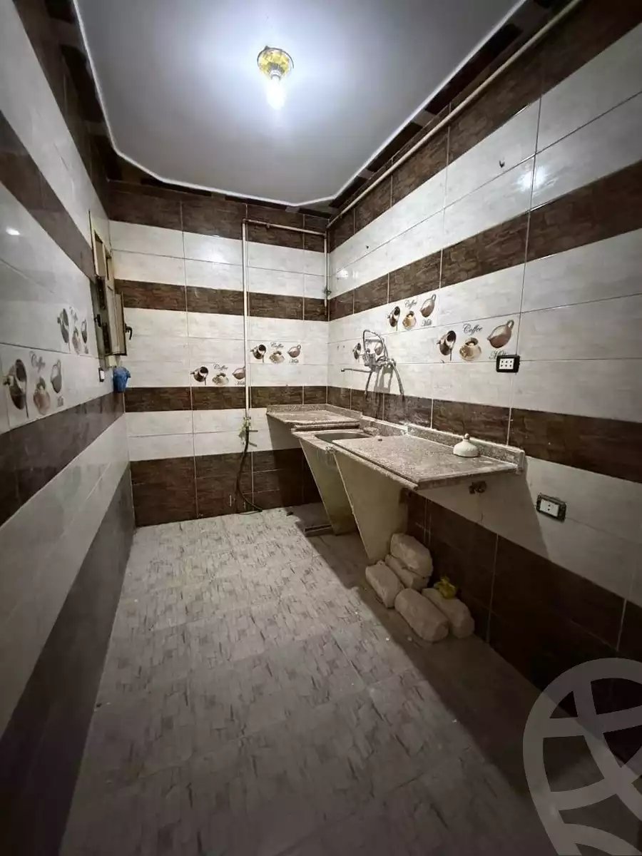 https://aqarmap.com.eg/ar/listing/6073402-for-sale-alexandria-l-jmy-lbytsh-el-zohour-st