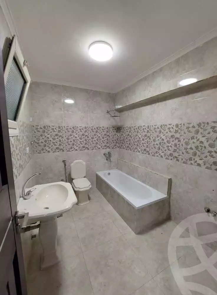 https://aqarmap.com.eg/en/listing/6074097-for-rent-cairo-mokattam-lhdb-l-ly