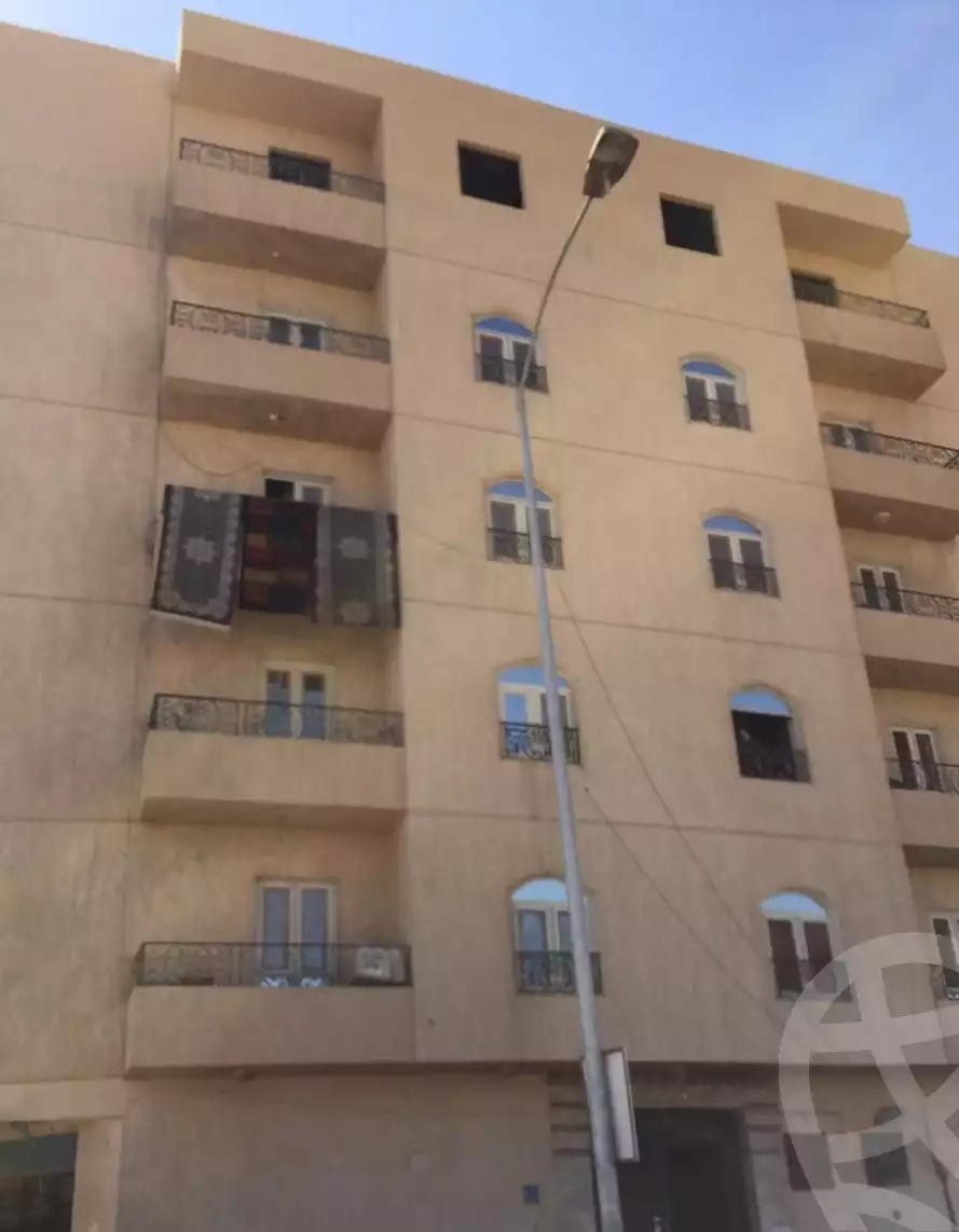 https://aqarmap.com.eg/en/listing/6074628-for-sale-cairo-6th-of-october-el-ahyaa-neighborhood-2nd-divided-from-al-kafrawei-st