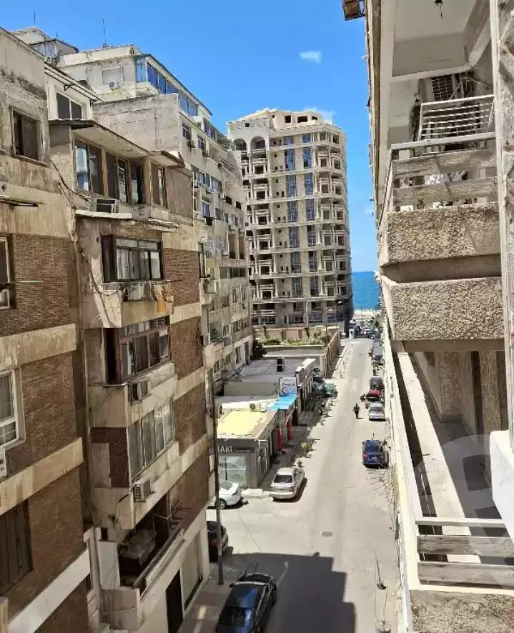 https://aqarmap.com.eg/en/listing/6075570-for-rent-alexandria-roshdy