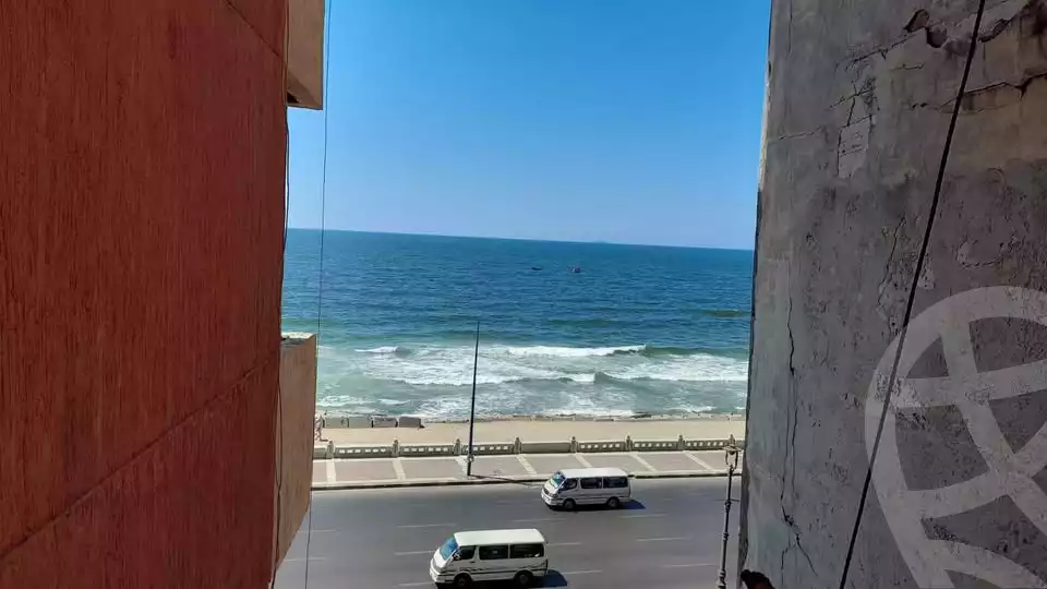 https://aqarmap.com.eg/ar/listing/6076206-for-sale-alexandria-sporting-el-geish-road