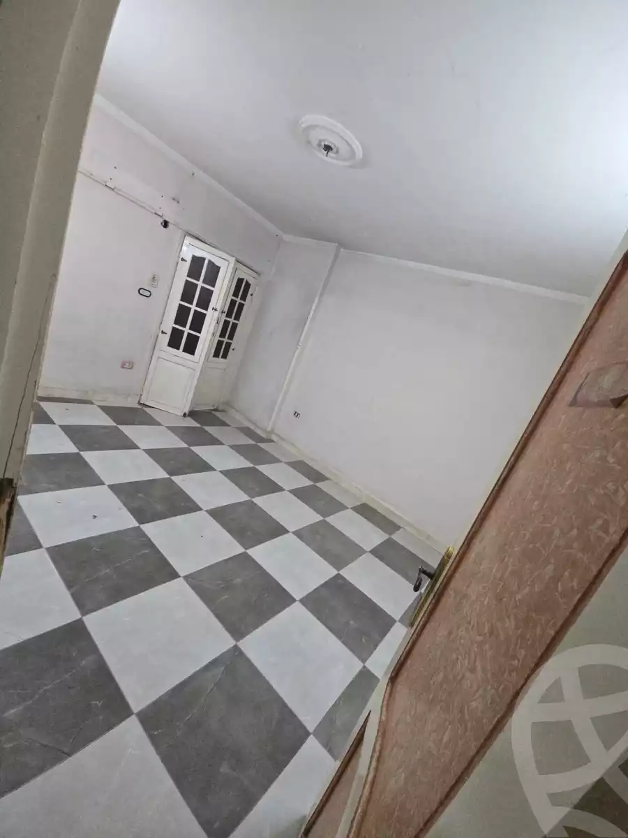 https://aqarmap.com.eg/en/listing/6079074-for-rent-cairo-helwan-helwan-el-sharkeya-latif-basha-st